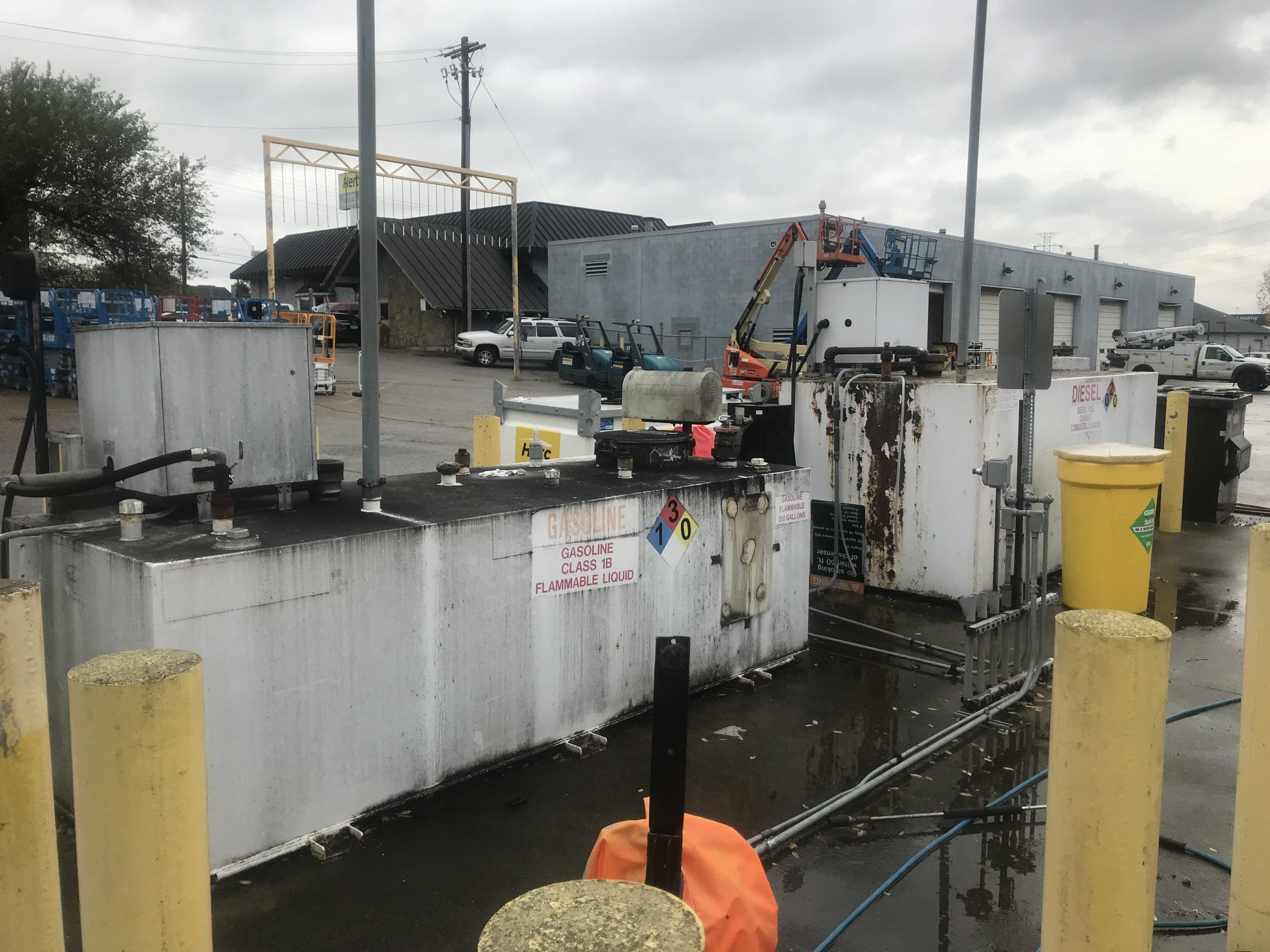 Dirty And Rusty Gasoline Storage Before Dry Ice Blasting And Industrial Painting And Restoration